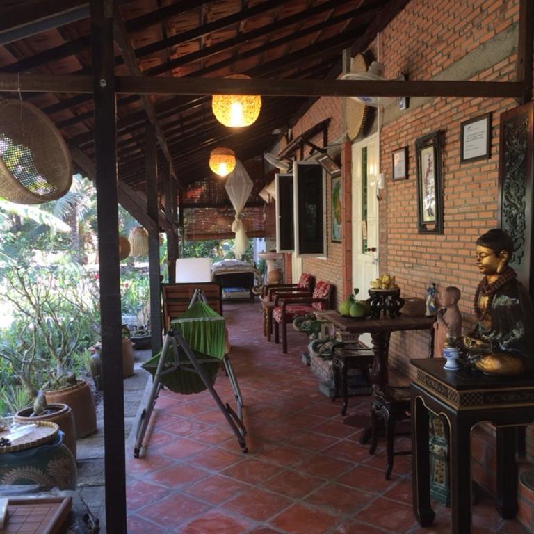 Charming Countryside Homestay Ben Tre Exterior photo